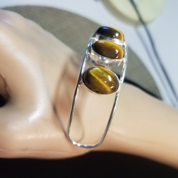 EXQUISITE BRACELET NWOT - Picture 5 of 8